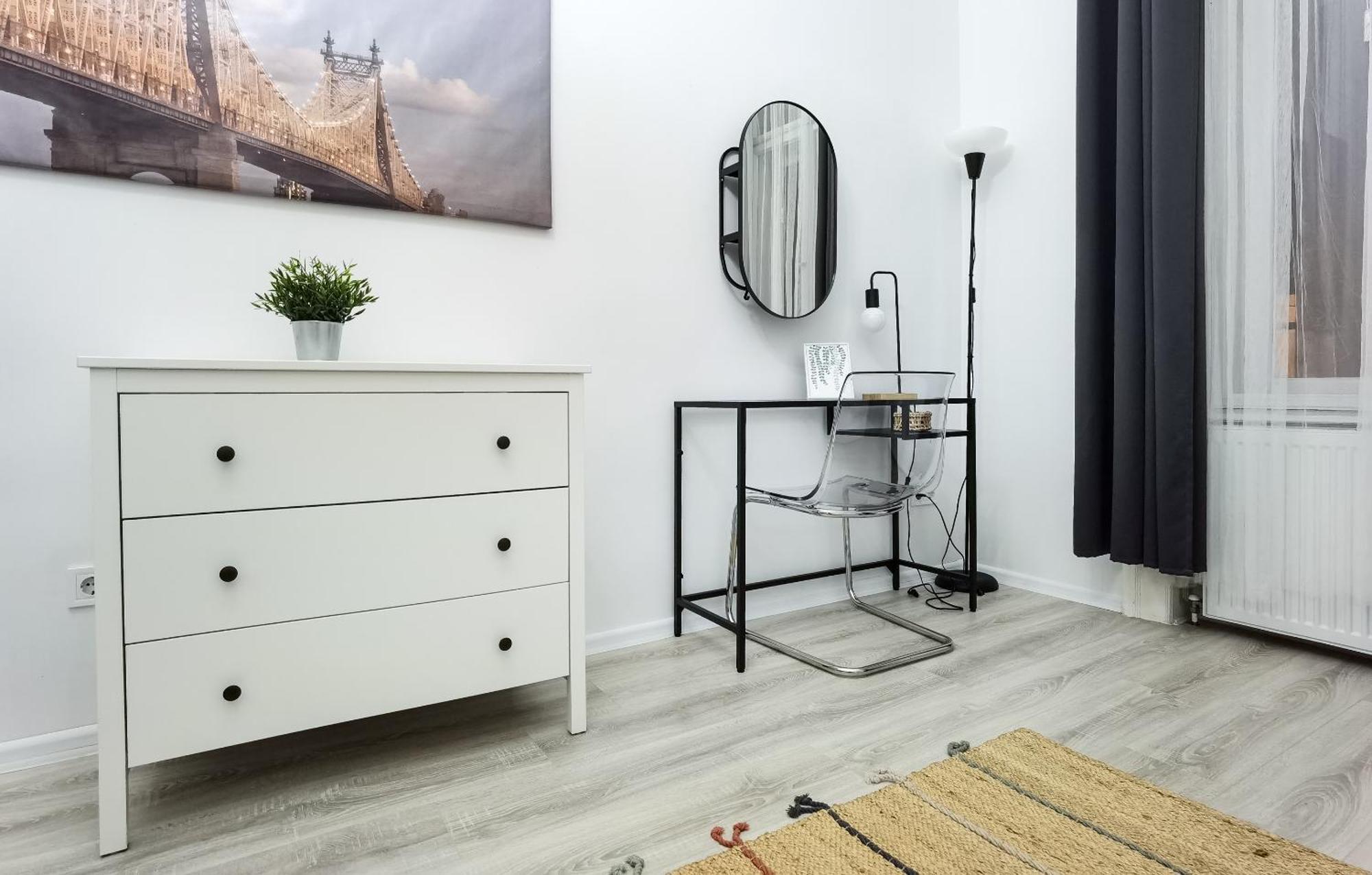 Апартаменты Perfect Location,newly Decorated Modern, Large Place 60 M2, Really Quiet So Have A Good Night Sleep, Ac, Netflix, Smart Tv, High-speed Internet, World Famous New York Cafe Only 10 Minutes Walk