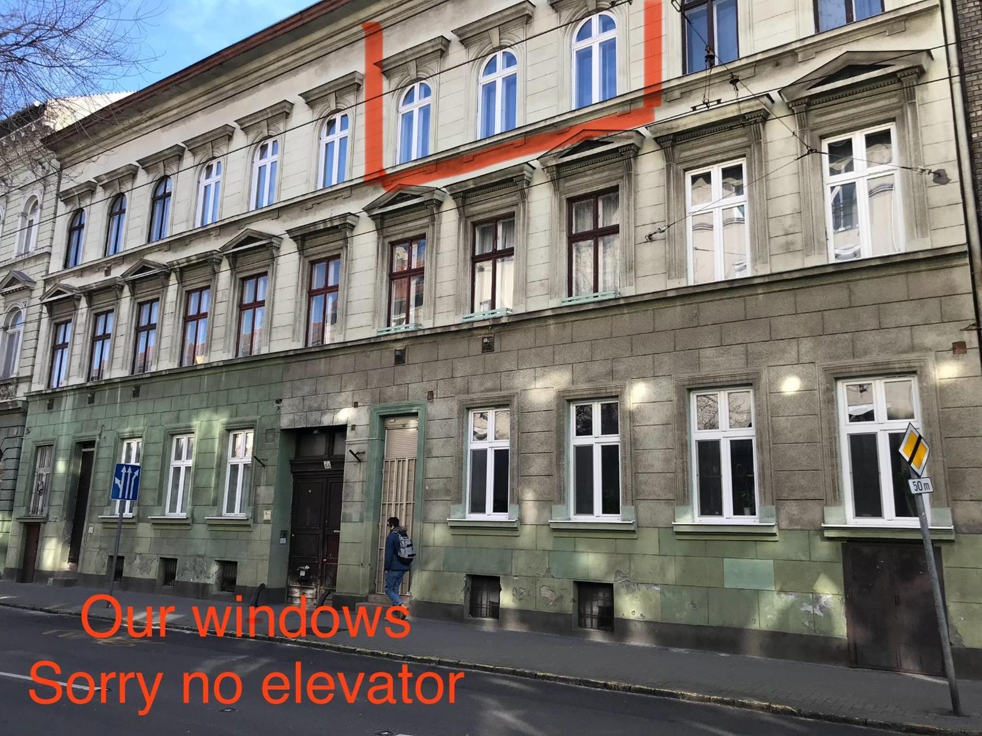 Апартаменты Perfect Location,newly Decorated Modern, Large Place 60 M2, Really Quiet So Have A Good Night Sleep, Ac, Netflix, Smart Tv, High-speed Internet, World Famous New York Cafe Only 10 Minutes Walk *